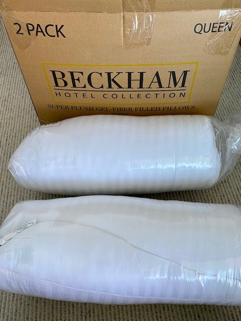 Beckham Hotel Collection Super Plush Gel Fiber Filled Pillows Queen 2-Pack  NIB .